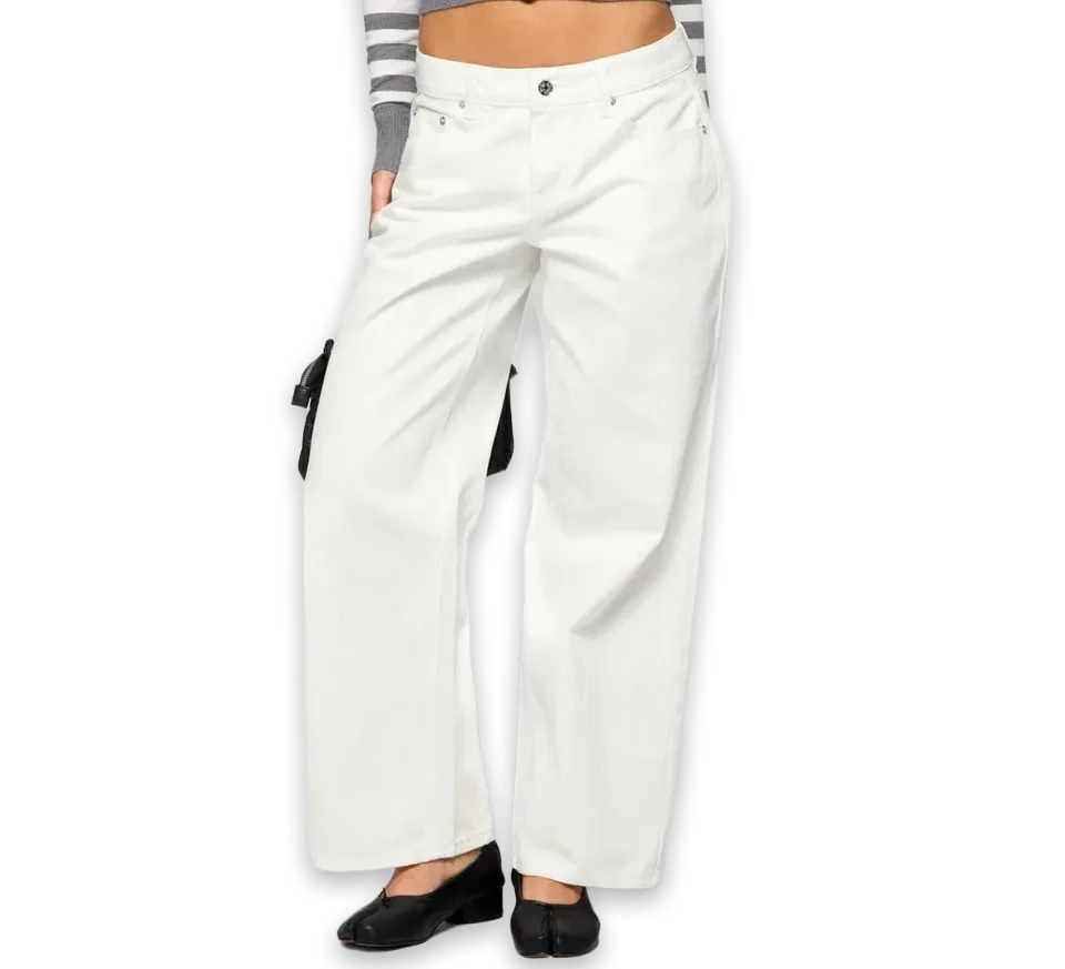 Edikted Petite Raelynn Washed Low Rise Baggy Jeans