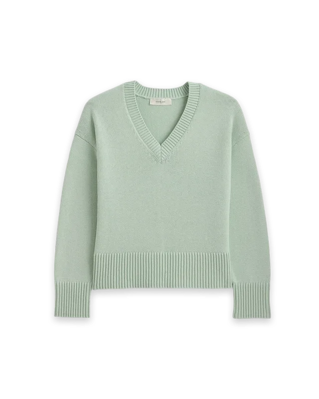 Everlane Boxy V-Neck Sweater in Everyday Cotton