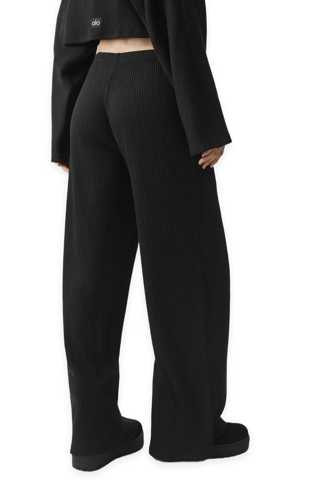 Alo Ribbed Mid-Rise Reset Pant