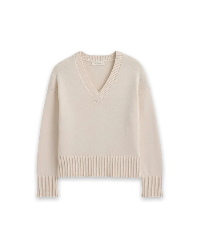 Everlane Boxy V-Neck Sweater in Everyday Cotton · Canvas