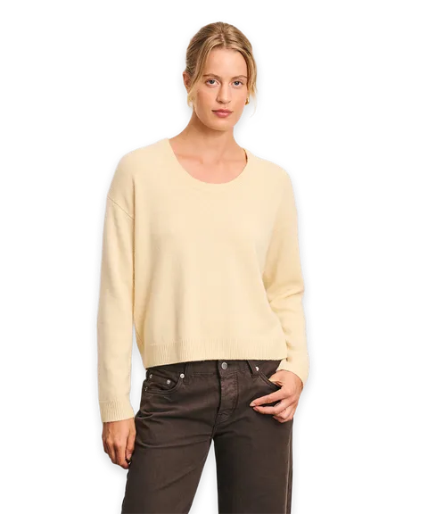 Naadam Luxe Cashmere Scoop Neck Sweater