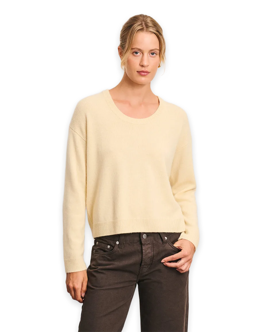 Naadam Luxe Cashmere Scoop Neck Sweater
