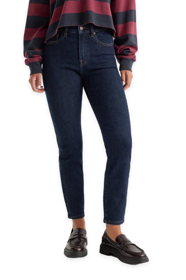 Good American GOOD PETITE STRAIGHT JEANS