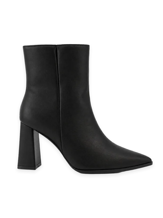 White Fox Aflie Ankle Boots Black PU