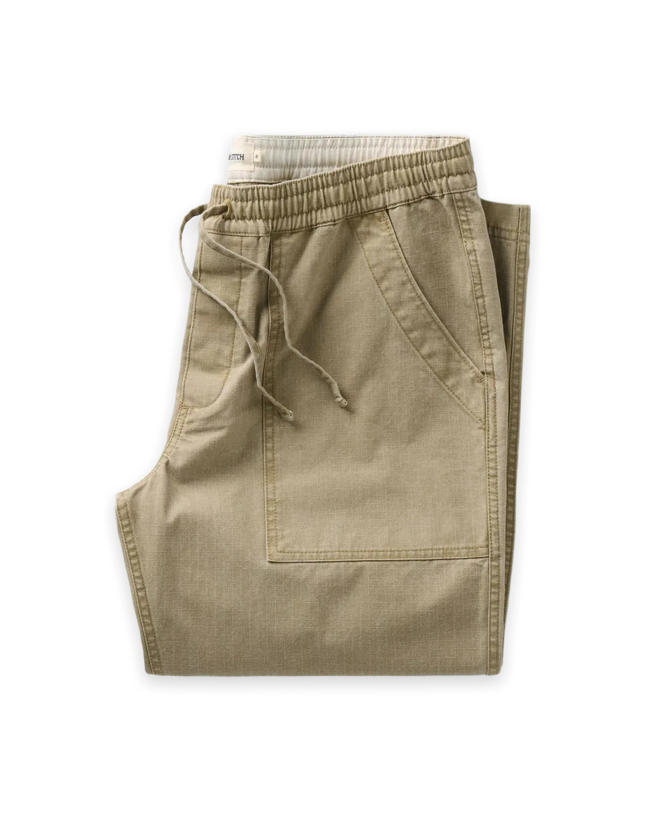 Taylor Stitch The Breakwater Pant in Field Khaki Ripstop