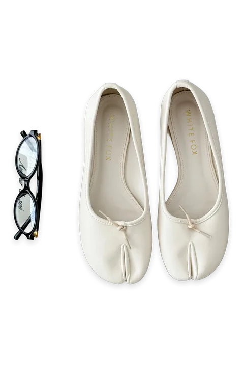White Fox Kellee Tabi Ballet Flats Off White PU