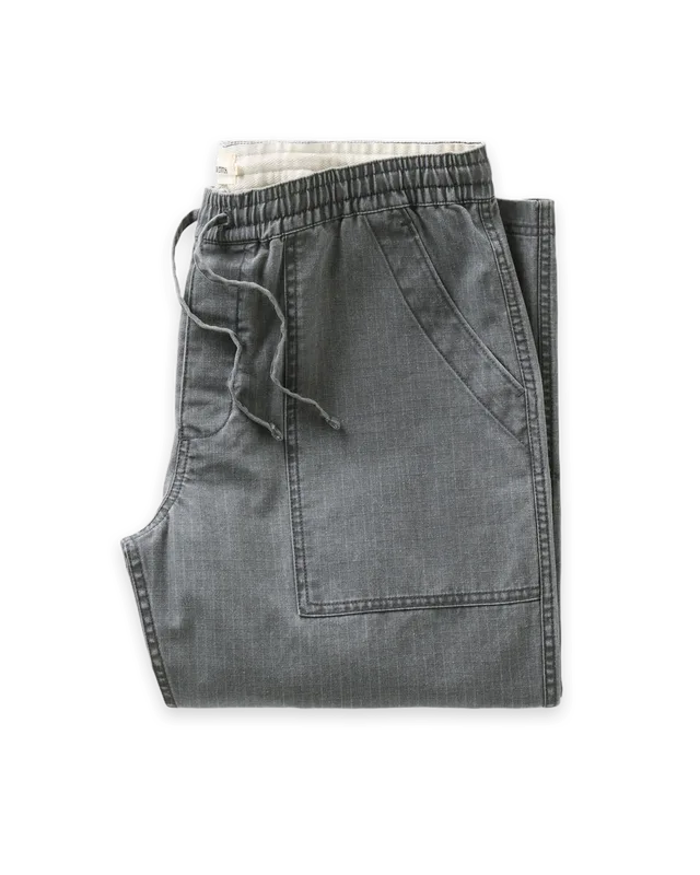 Taylor Stitch The Breakwater Pant in Dark Grey Ripstop