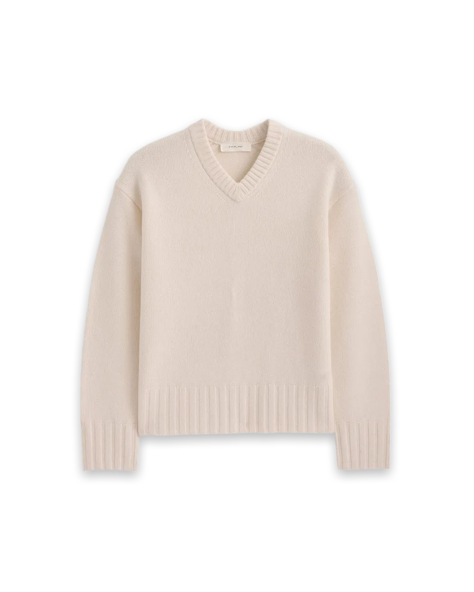 Everlane V-Neck Sweater in Extrafine Luxe Merino, photo 2