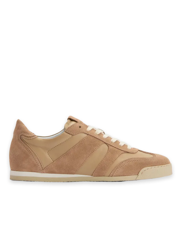 Everlane Collegium x Everlane Pista Sneaker · Women's