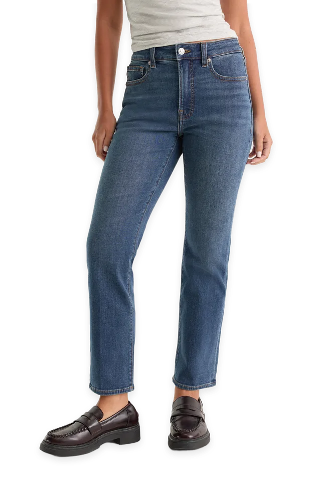 Good American GOOD PETITE STRAIGHT JEANS