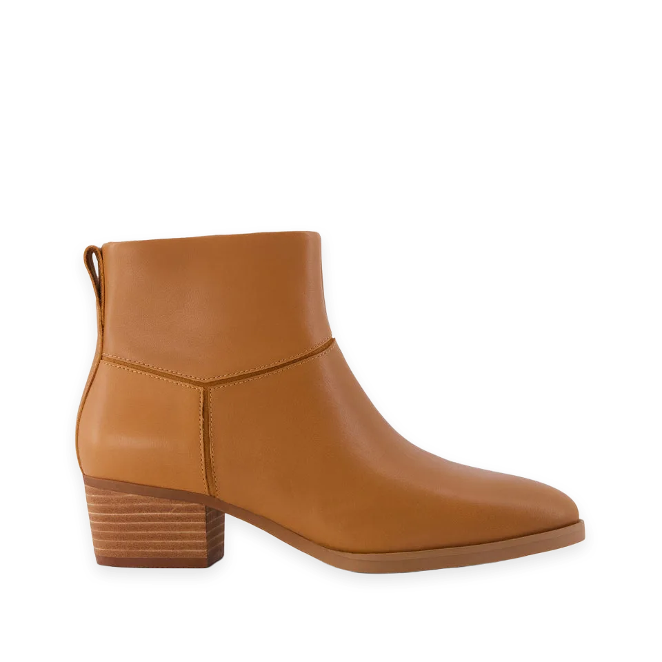 TOMS Womens Elia Ankle Boot Water Resistant Brown Sugar Leather