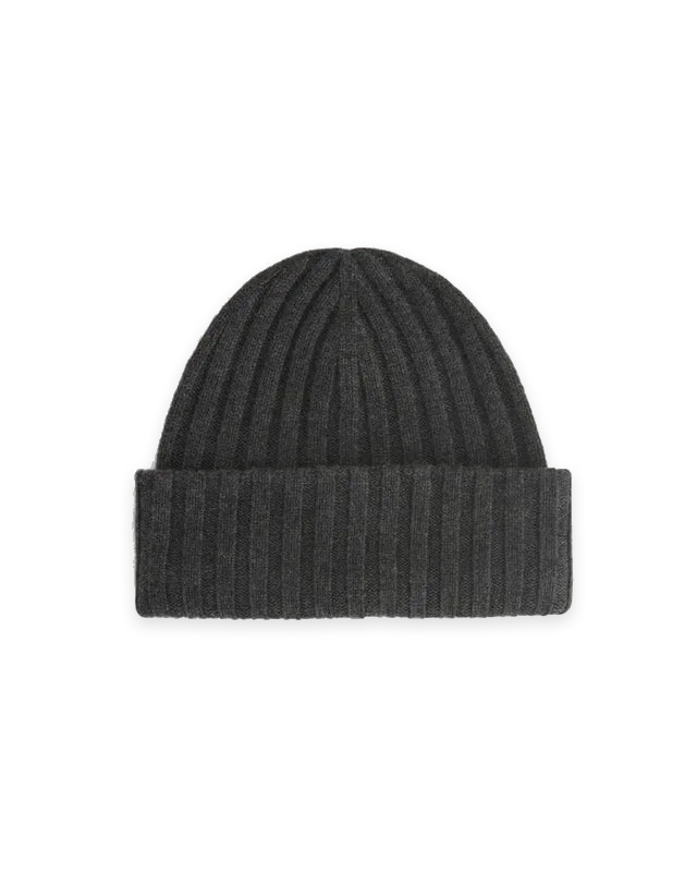 Everlane Chunky Ribbed Beanie · Heathered Soot